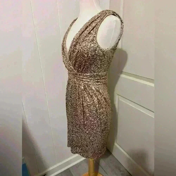Badgley Mischka $750 Fifth Avenue Showstopper Mini Dress Gold Sparkly Prom Hoco - Picture 7 of 8